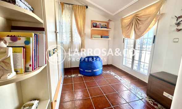 Resale - Detached House/Villa - La Mata - Costa Blanca