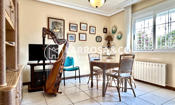 Resale - Detached House/Villa - La Mata - Costa Blanca