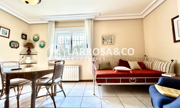 Resale - Detached House/Villa - La Mata - Costa Blanca