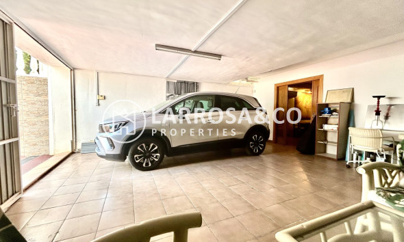 Resale - Detached House/Villa - La Mata - Costa Blanca