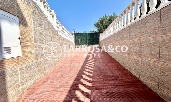 Resale - Detached House/Villa - La Mata - Costa Blanca
