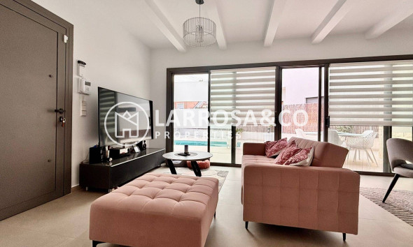 Вторичный рынок - Дом - Сан Мигель де Салинас - Urbanizacion Blue Lagoon