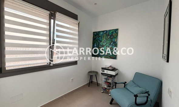 Вторичный рынок - Дом - Сан Мигель де Салинас - Urbanizacion Blue Lagoon