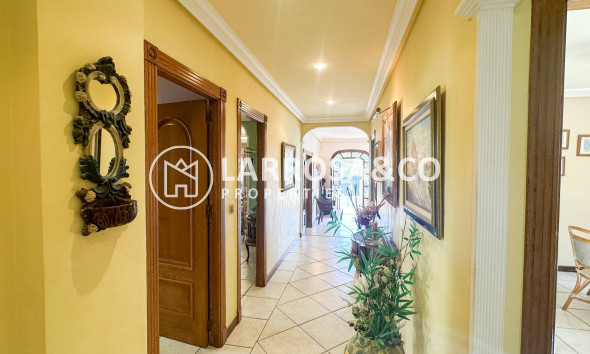 Resale - Detached House/Villa - La Mata - Costa Blanca