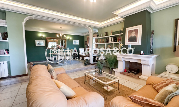 Resale - Detached House/Villa - La Mata - Costa Blanca