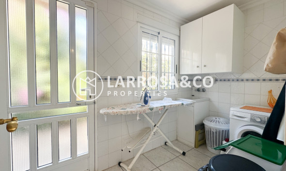 Resale - Detached House/Villa - La Mata - Costa Blanca