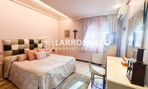 Resale - Detached House/Villa - La Mata - Costa Blanca