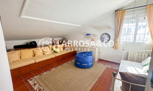 Resale - Detached House/Villa - La Mata - Costa Blanca