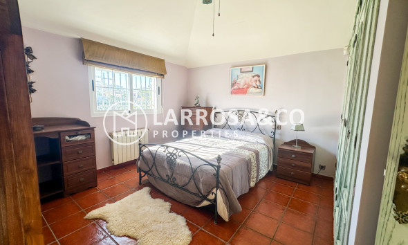 Resale - Detached House/Villa - La Mata - Costa Blanca