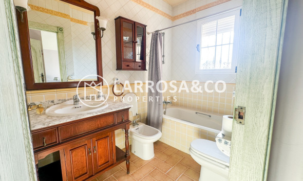 Resale - Detached House/Villa - La Mata - Costa Blanca