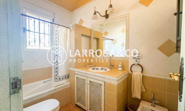 Resale - Detached House/Villa - La Mata - Costa Blanca