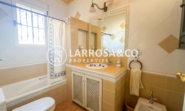 Resale - Detached House/Villa - La Mata - Costa Blanca