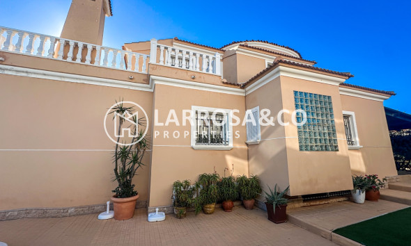 Resale - Detached House/Villa - La Mata - Costa Blanca