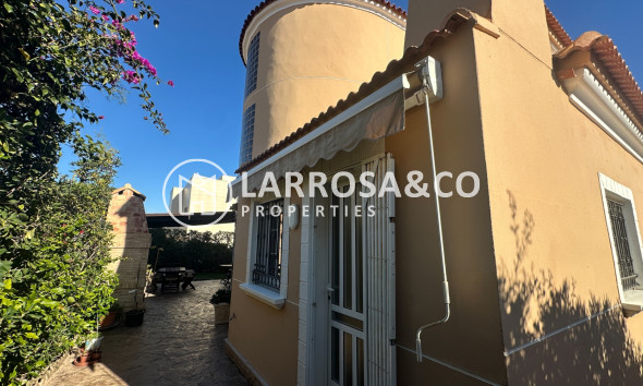 Resale - Detached House/Villa - La Mata - Costa Blanca