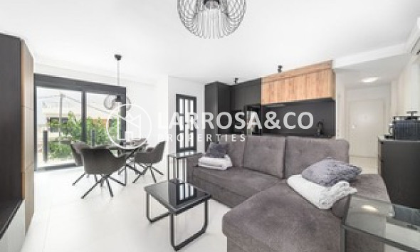 Resale - Apartment - San Miguel de Salinas - Inland