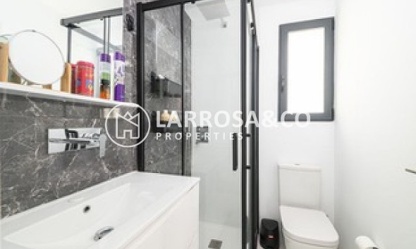 Resale - Apartment - San Miguel de Salinas - Inland