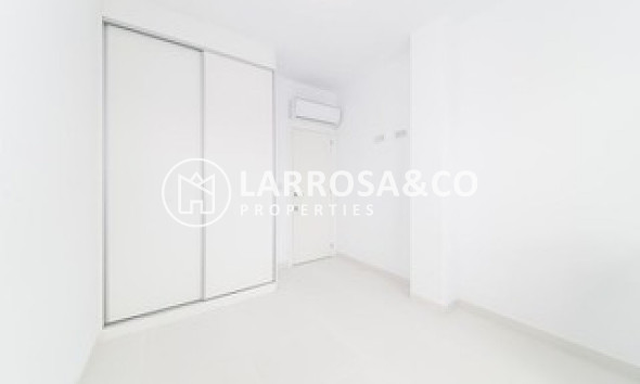 Resale - Apartment - San Miguel de Salinas - Inland
