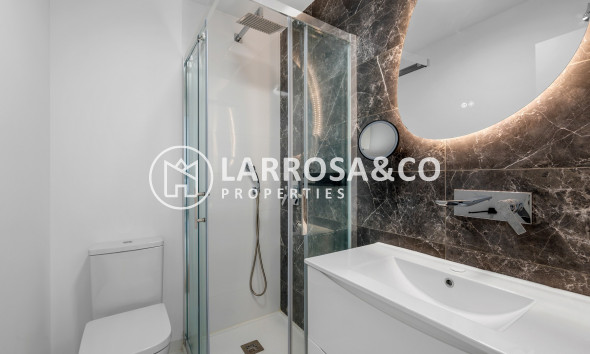 Resale - Apartment - San Miguel de Salinas - Inland