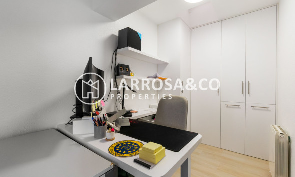 Resale - Detached House/Villa - Torre de La Horadada - Costa Blanca