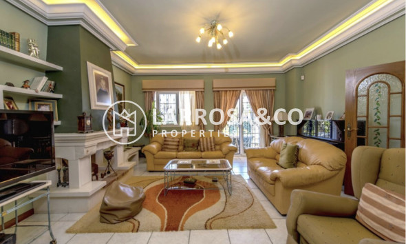 Resale - Detached House/Villa - La Mata - Costa Blanca