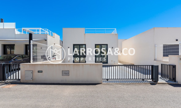 Herverkoop - Villa - San Miguel de Salinas - Inland