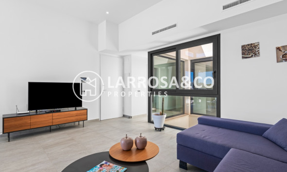 Herverkoop - Villa - San Miguel de Salinas - Inland