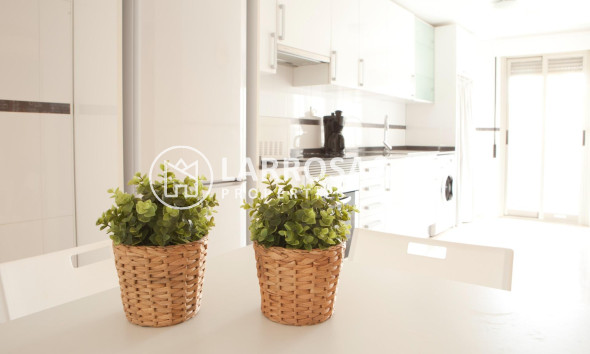 Resale - Apartment - Santa Pola - Centro