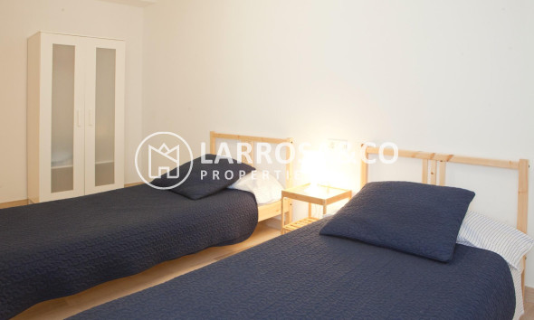 Resale - Apartment - Santa Pola - Centro