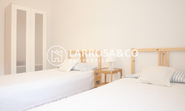 Resale - Apartment - Santa Pola - Centro