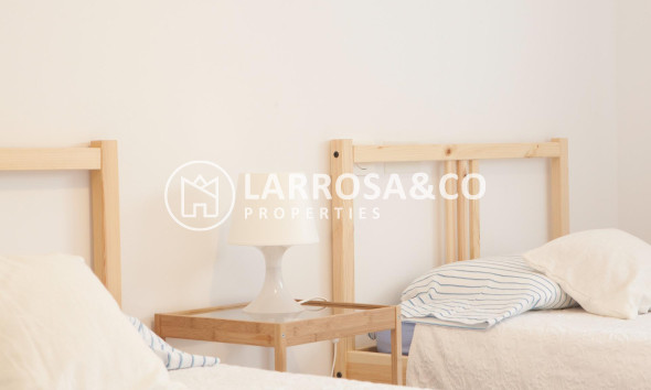 Resale - Apartment - Santa Pola - Centro