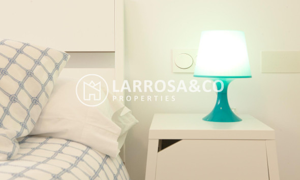 Resale - Apartment - Santa Pola - Centro