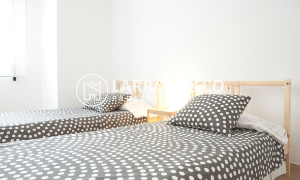 Resale - Apartment - Santa Pola - Centro