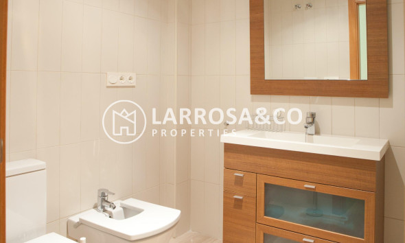 Resale - Apartment - Santa Pola - Centro