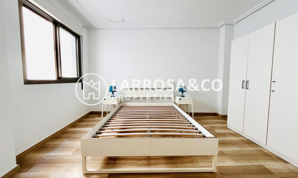 Resale - Apartment - Santa Pola - Costa Blanca