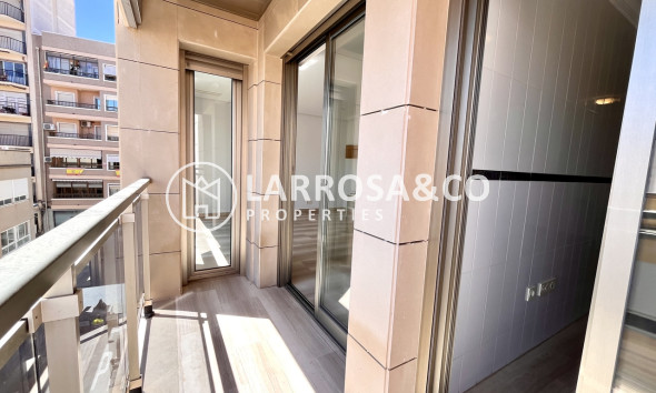 Resale - Apartment - Santa Pola - Costa Blanca