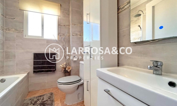 Resale - Detached House/Villa - La Zenia - Costa Blanca