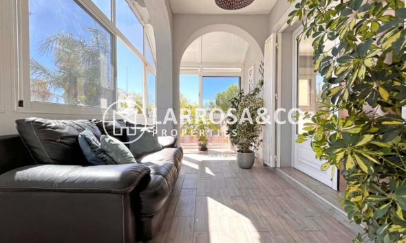 Resale - Detached House/Villa - La Zenia - Costa Blanca