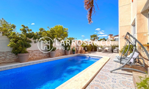 Resale - Detached House/Villa - La Zenia - Costa Blanca