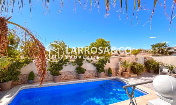 Resale - Detached House/Villa - La Zenia - Costa Blanca