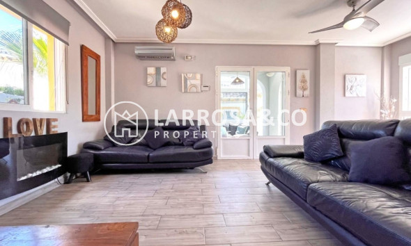 Resale - Detached House/Villa - La Zenia - Costa Blanca