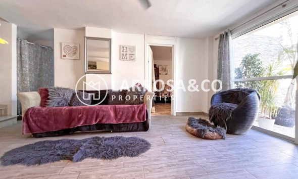 Resale - Detached House/Villa - La Zenia - Costa Blanca