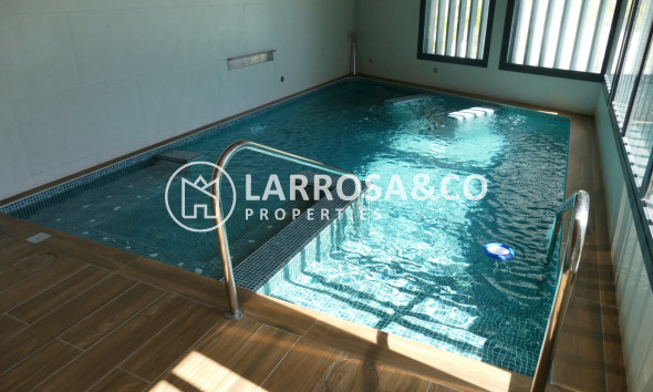 Resale - Apartment - Dehesa de Campoamor - Costa Blanca