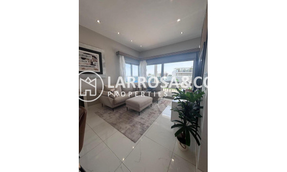 Resale - Detached House/Villa - Villamartin - Costa Blanca