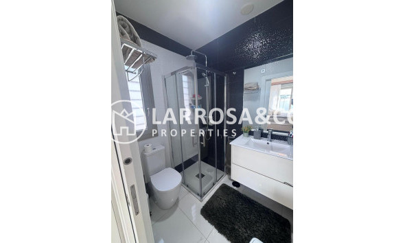 Resale - Detached House/Villa - Villamartin - Costa Blanca