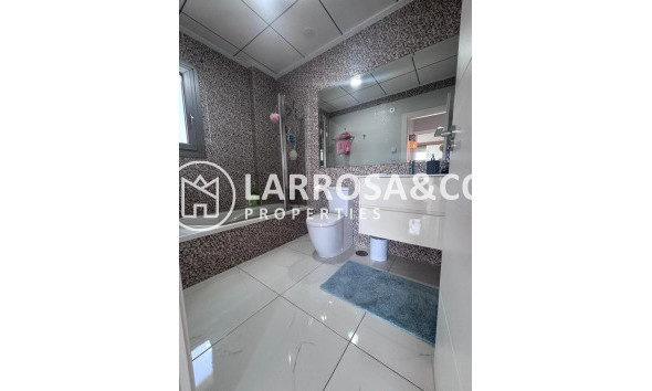 Resale - Detached House/Villa - Villamartin - Costa Blanca