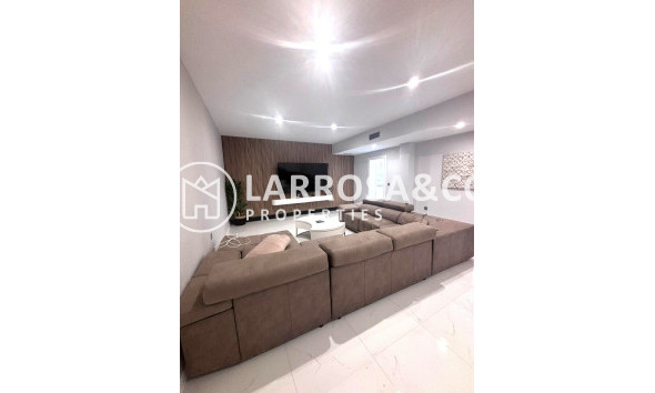 Resale - Detached House/Villa - Villamartin - Costa Blanca