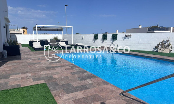 Resale - Detached House/Villa - Villamartin - Costa Blanca