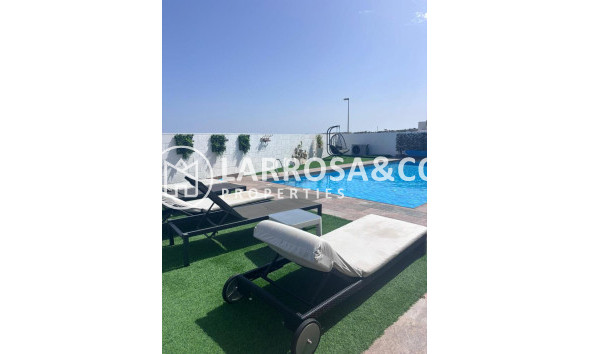 Resale - Detached House/Villa - Villamartin - Costa Blanca