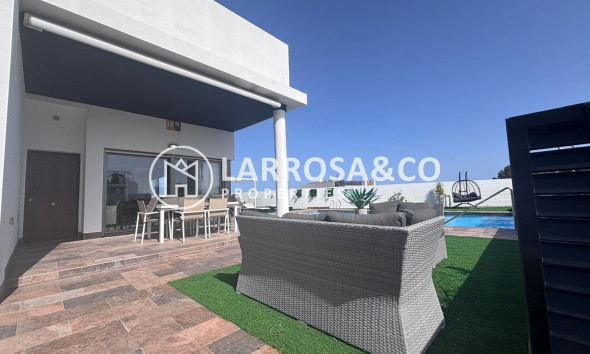 Resale - Detached House/Villa - Villamartin - Costa Blanca