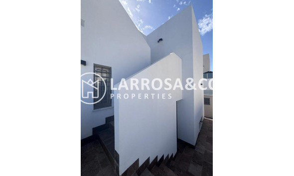 Resale - Detached House/Villa - Villamartin - Costa Blanca